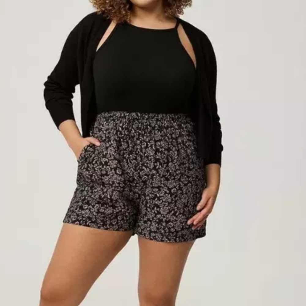 Torrid Black Floral High Waist Drawstring Pockets Women's Shorts Size0/12/Large